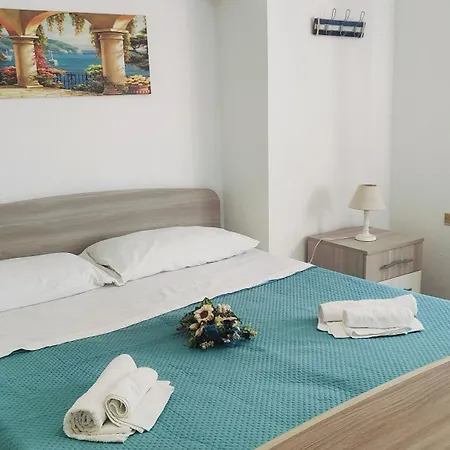 Vakantiehuis Arno 200 Mt Dal Mare E Vicino Ad Altre Belle Localita Salentine *
